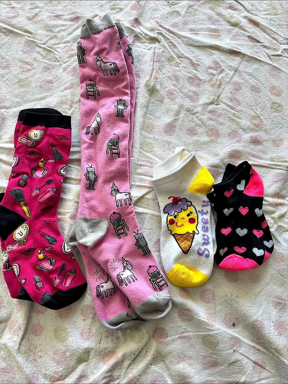 Patterned Socks 4-Pair Set in Pink & Black